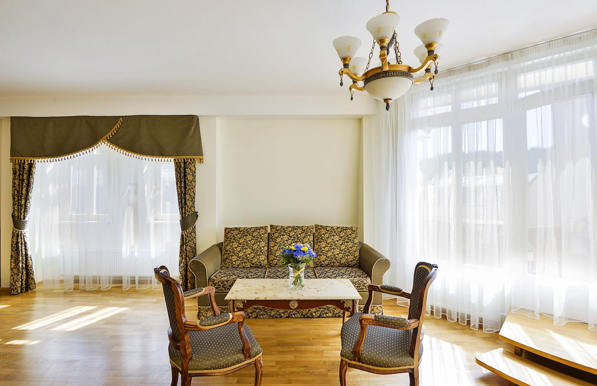 Residence Romanza Маріанські Лазні Екстер'єр фото
