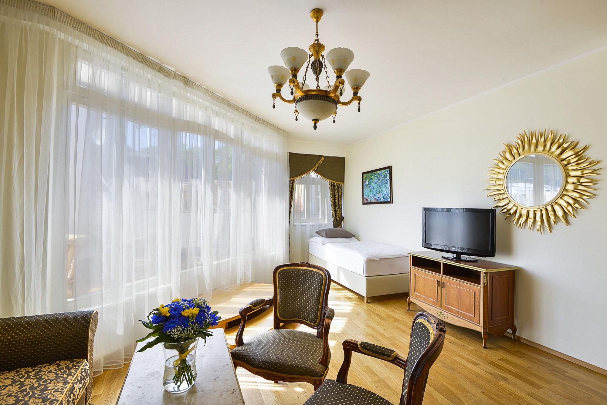 Residence Romanza Маріанські Лазні Екстер'єр фото